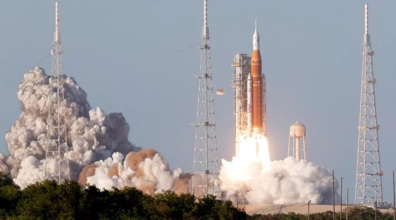 Nasa lança foguete da Artemis II para a Lua em momento histórico